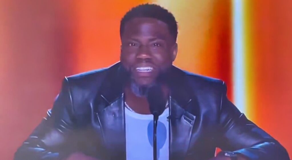 Kevin Hart speaking at Tom Brady roast