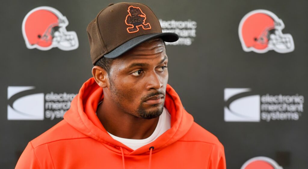 Deshaun Watson Has Everyone Worried After Injury Scare During Teammates David Njoku's Charity Softball Game