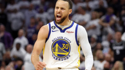 Stephen Curry joins elite company for fourth quarter performance