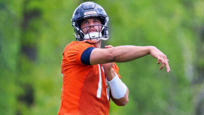 Chicago Bears QB Caleb Williams making a throw