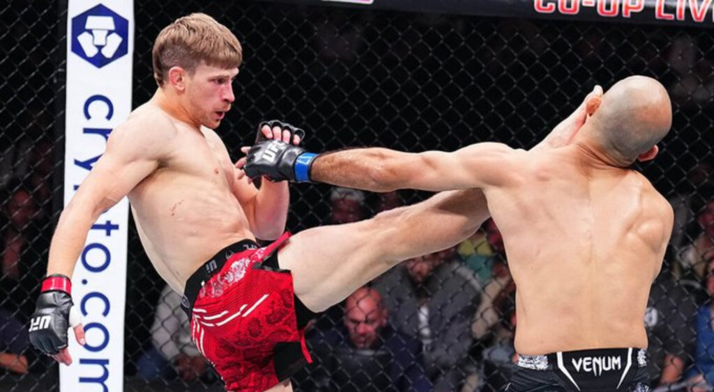 Arnold Allen defeats Giga Chikadze at UFC 304