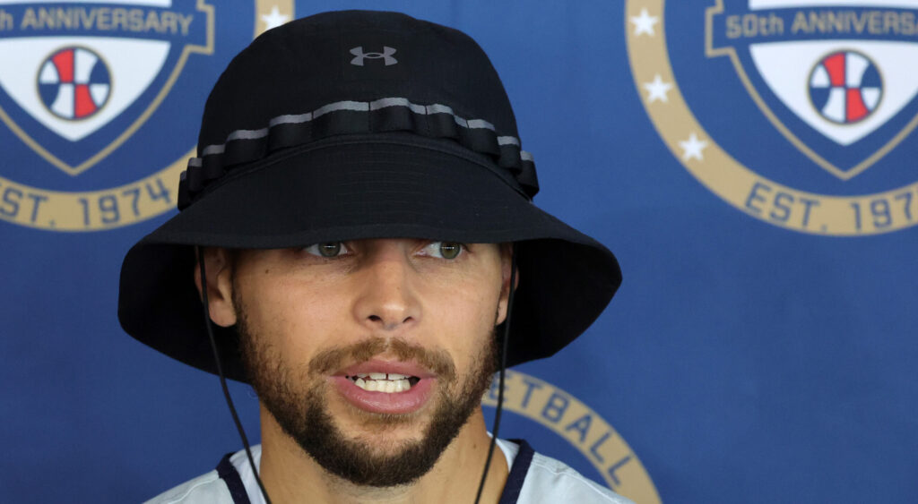 Stephen Curry addresses Klay Thompson's move