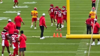 Kadarius Toney at practice with Chiefs players