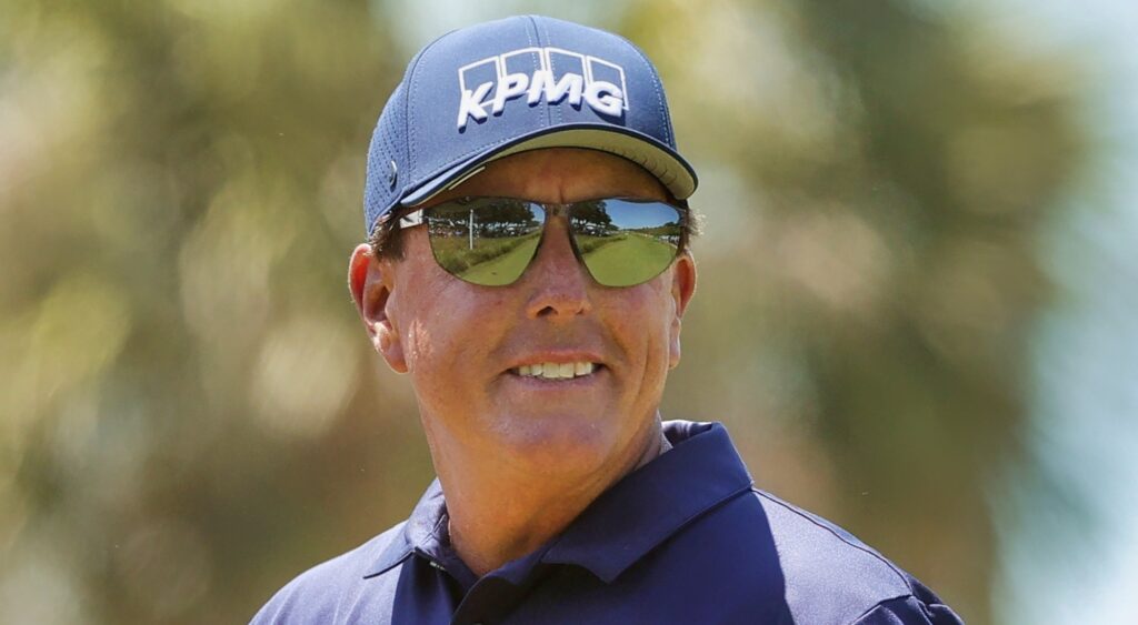 Phil Mickelson in hat and shades