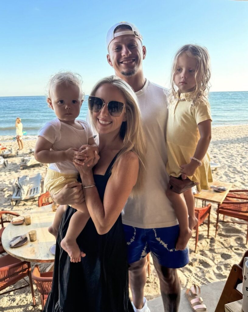 Brittany Mahomes and her family at the beach.