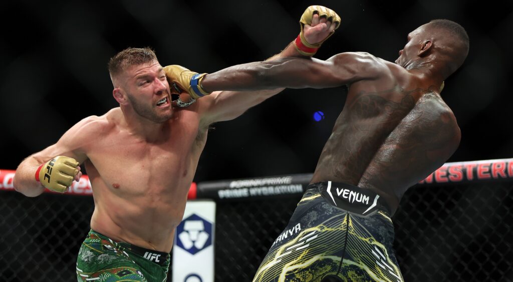 Dricus Du Plessis fight with  Israel Adesanya at UFC 305