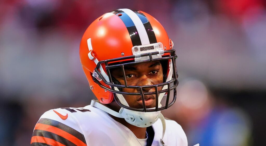 Amari Cooper of Cleveland Browns looking on.