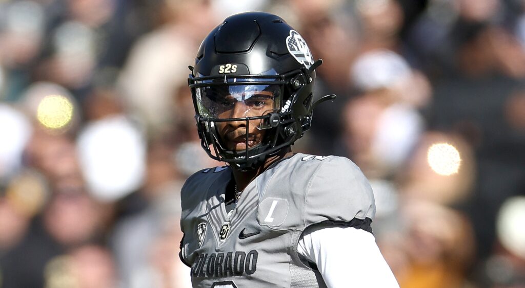 Shedeur Sanders playing football