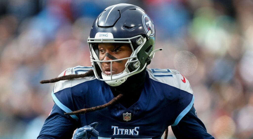 DeAndre Hopkins of Tennessee Titans running with football.