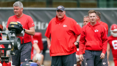 Andy Reid in Chiefs practice