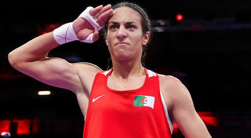 Imane Khelif saluting