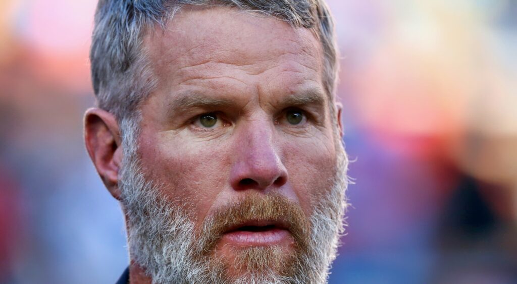 Brett Favre on field