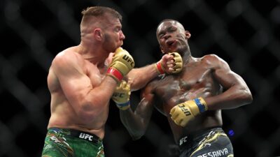 Dricus Du Plessis fights Israel Adesanya