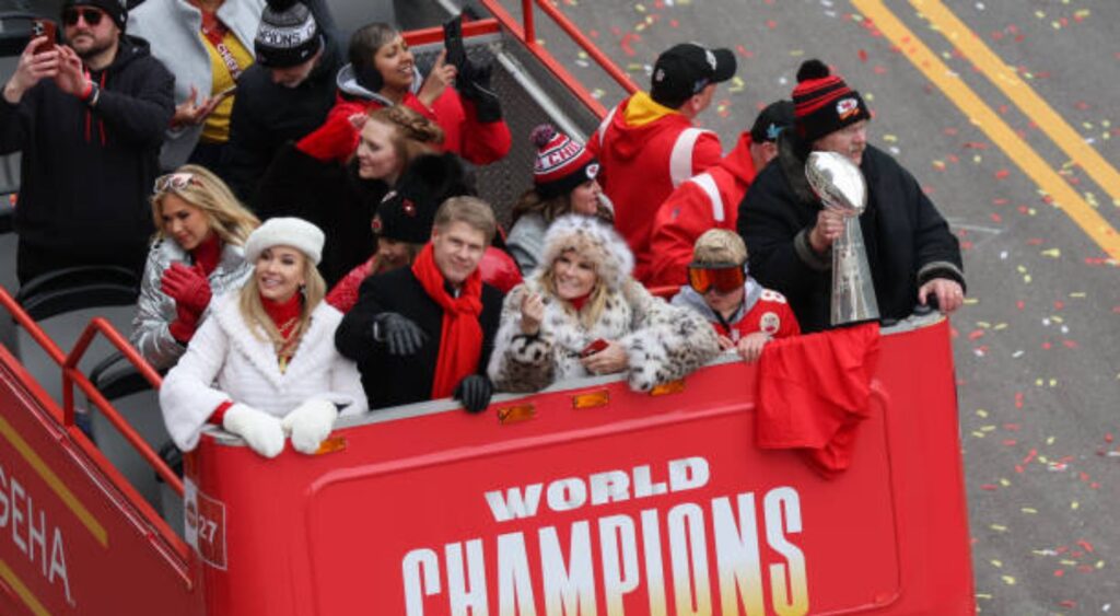 Tammy Reid, daughter Gracie and head coach Andy Reid 