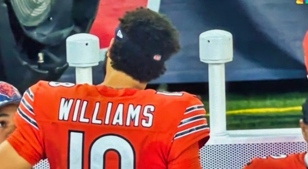 Caleb Williams and DJ Moore on the Bears bench.