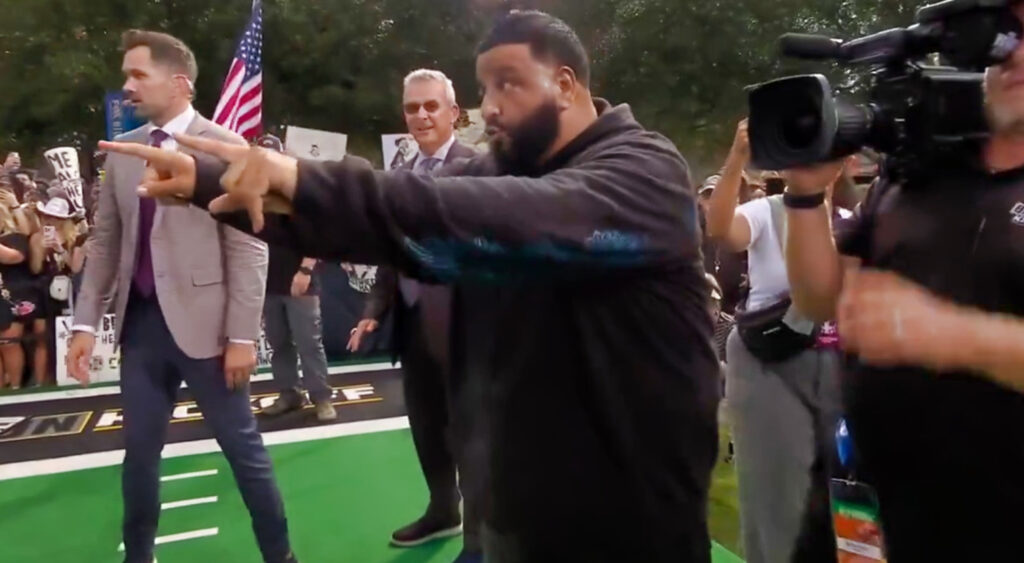 DJ Khaled pointing