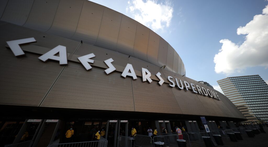 Caesars Superdome exterior