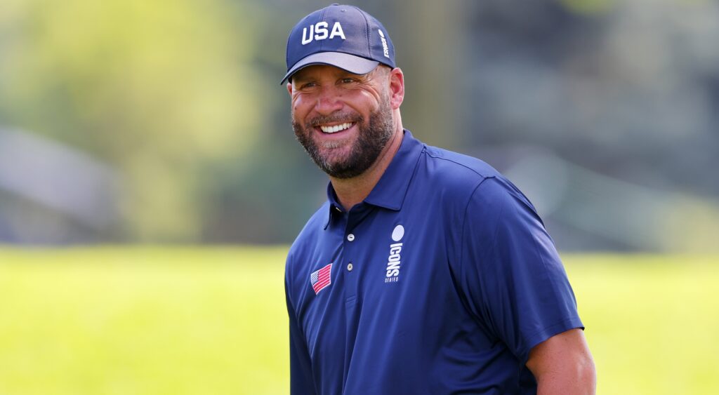 Ben Roethlisberger in USA gear on the golf course