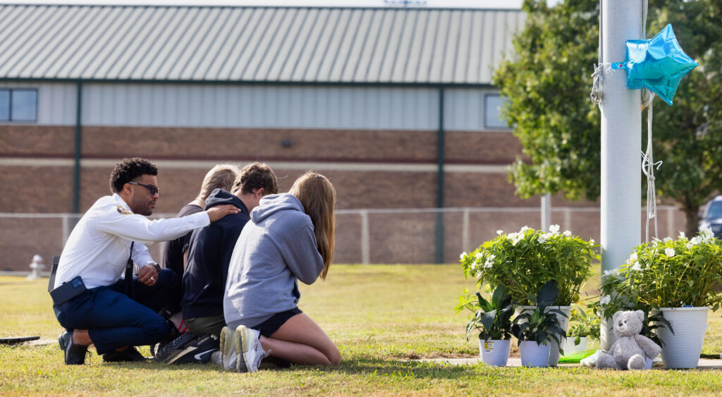 Students mourning after Apalachee High School shooting