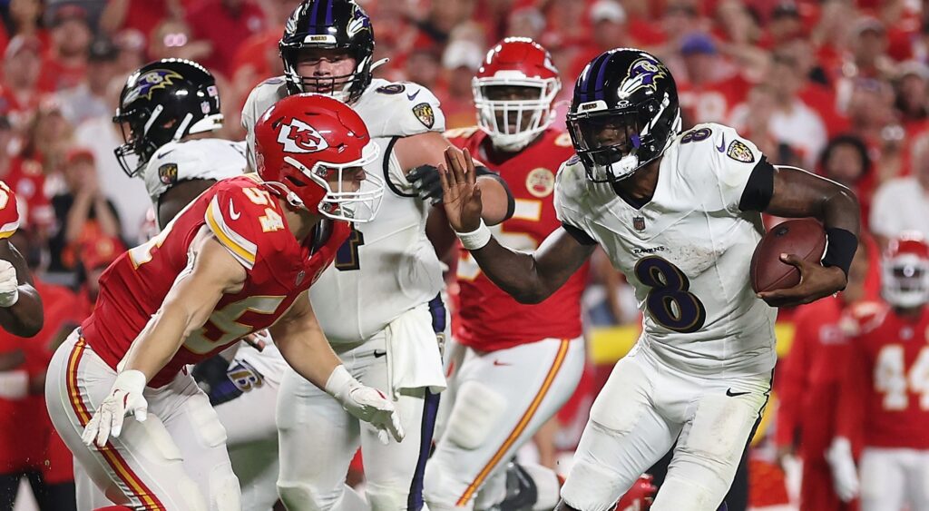 Leo Chanel tackling Lamar Jackson at Chiefs-Ravens game