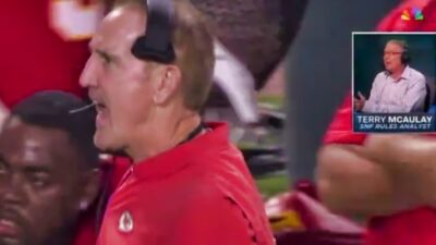 Kansas City Chiefs DC Steve Spagnuolo on sidelines