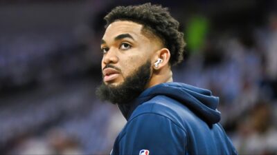 Karl-Anthony Towns warms up.