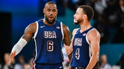 Stephen Curry shares experience of playing with LeBron James