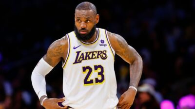 Rob Pelinka praises LeBron James' longevity