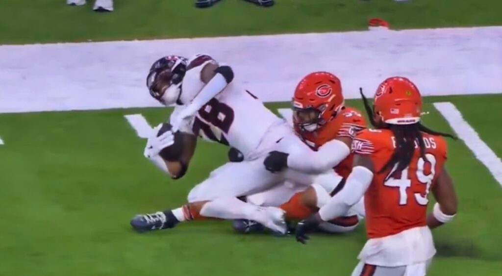 Joe Mixon gets tackled.