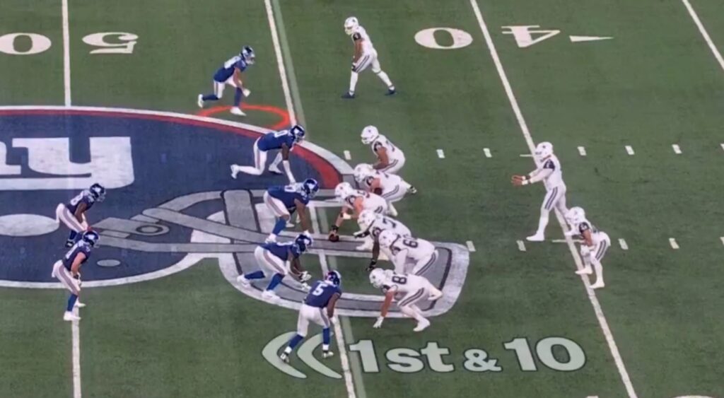 Dallas Cowboys running a play vs. New York Giants.