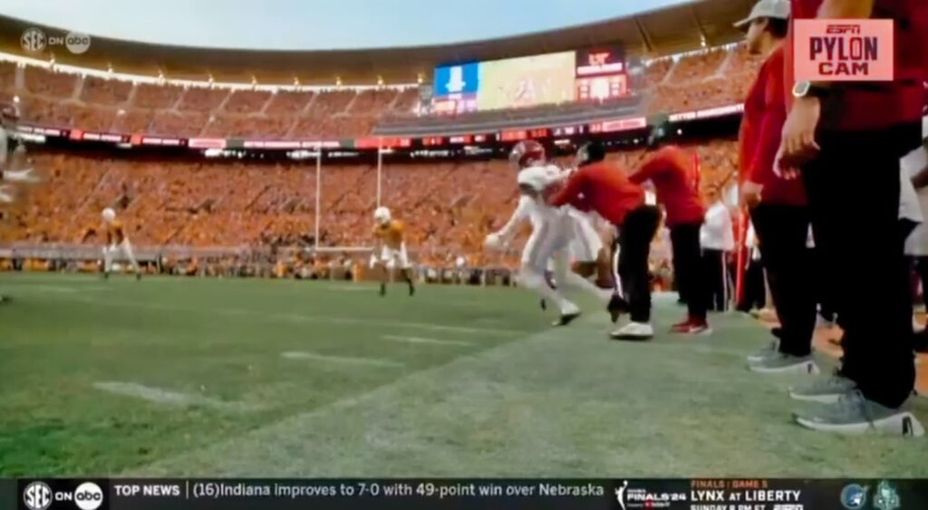 Alabama coach shoving King Mack