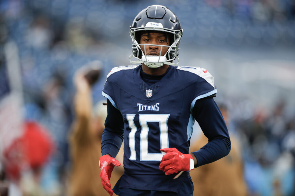 Titans traded DeAndre Hopkins to Chiefs