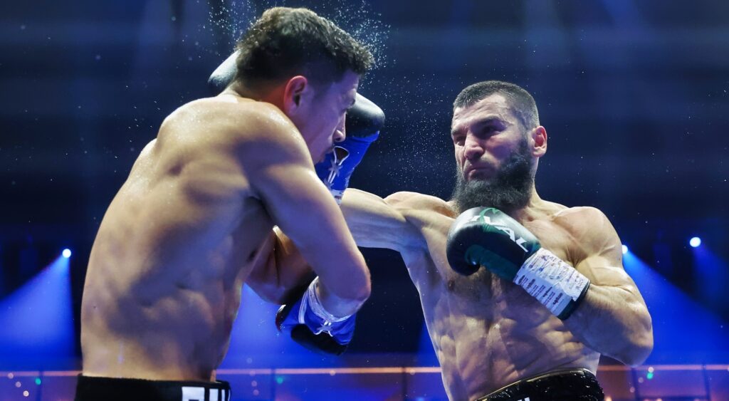 Artur Beterbiev defeats Dmitry Bivol