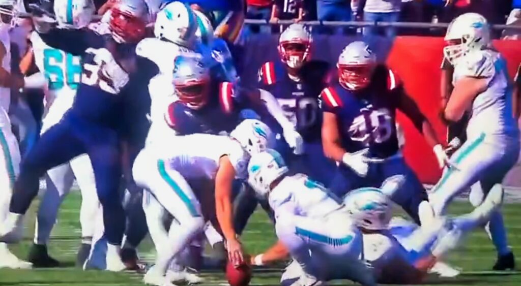 Miami Dolphins botch a field goal snap.