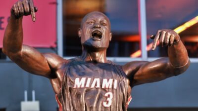 Dwyane Wade names three NBA stars deserving statues