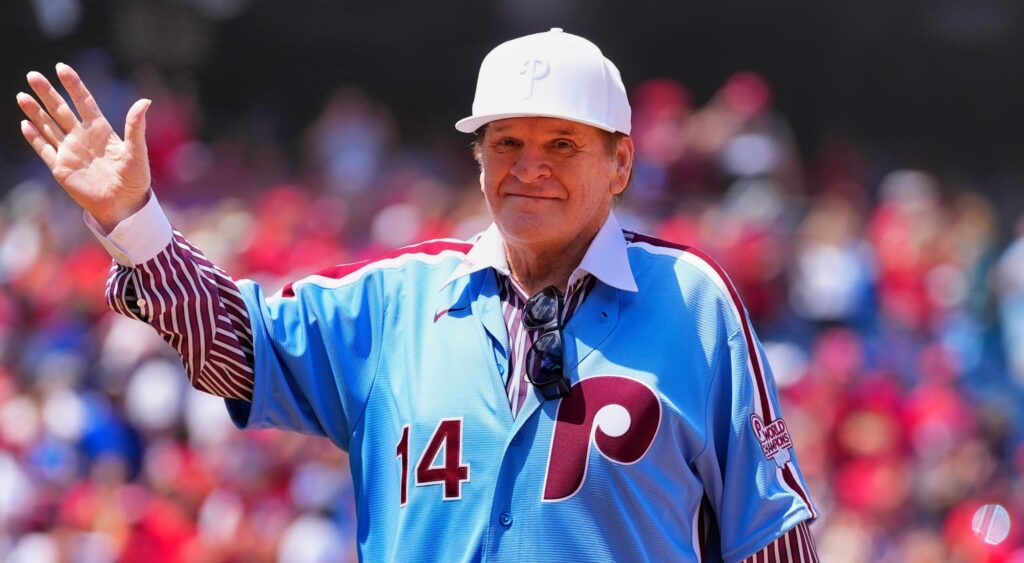 Pete Rose smiling at game.