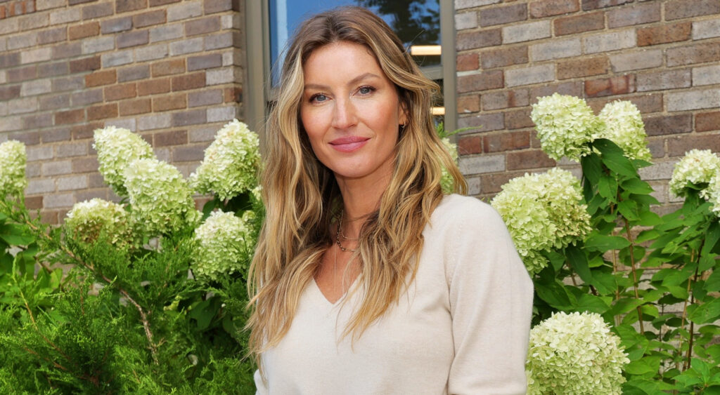 New Photos Emerge of A Pregnant Gisele Bundchen Attempting To Hide Baby Bump