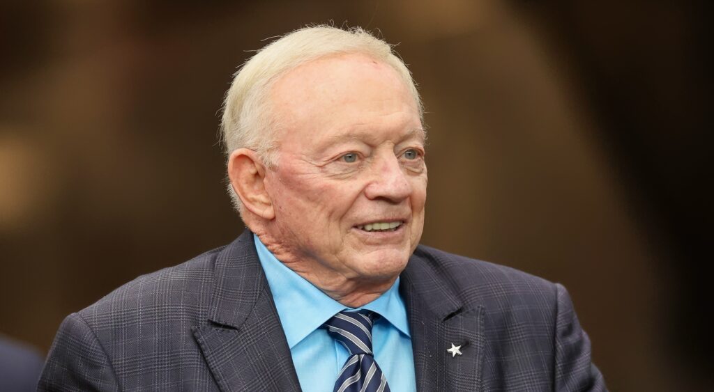 Jerry Jones of Dallas Cowboys looking on.