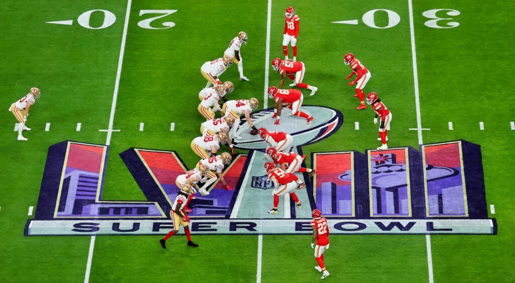 49ers and Chiefs line up for a play at Super Bowl LVII