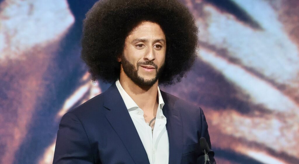 Colin Kaepernick speaking to people