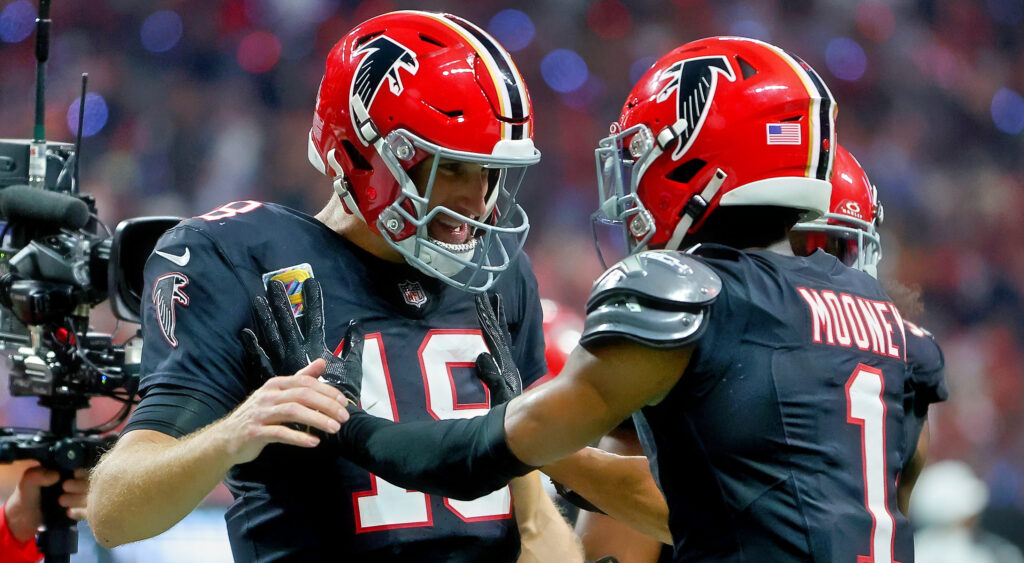 Atlanta Falcons players celebrating