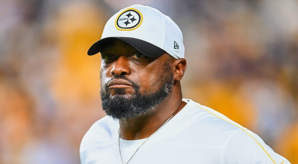 Mike Tomlin in Steelers cap