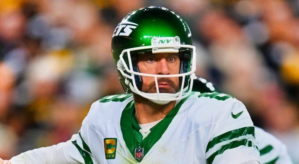 Aaron Rodgers of New York Jets looking to pass.