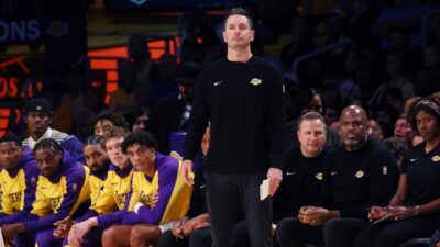 Lakers Fans Compare JJ Redick’s Huddle Discussion With Darwin Ham