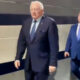 Jerry Jones walking through tunnel