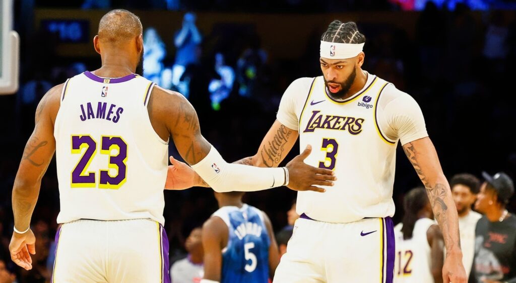 LeBron James praises Anthony Davis