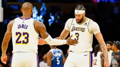 LeBron James praises Anthony Davis