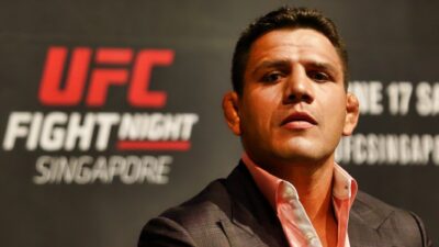 Rafael Dos Anjos suffers torn ACL