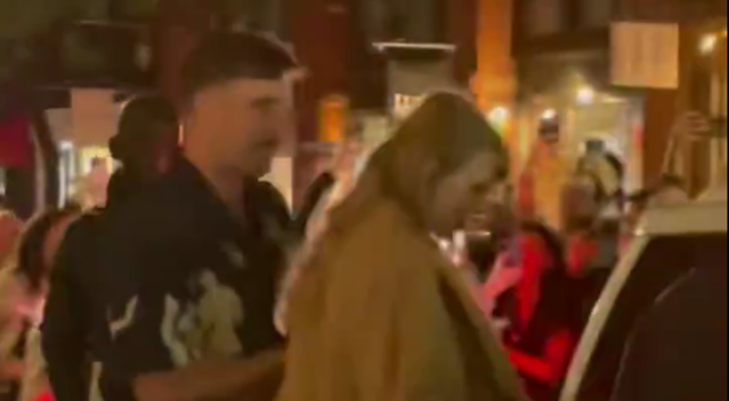 Travis Kelce and Taylor Swift leaving date night