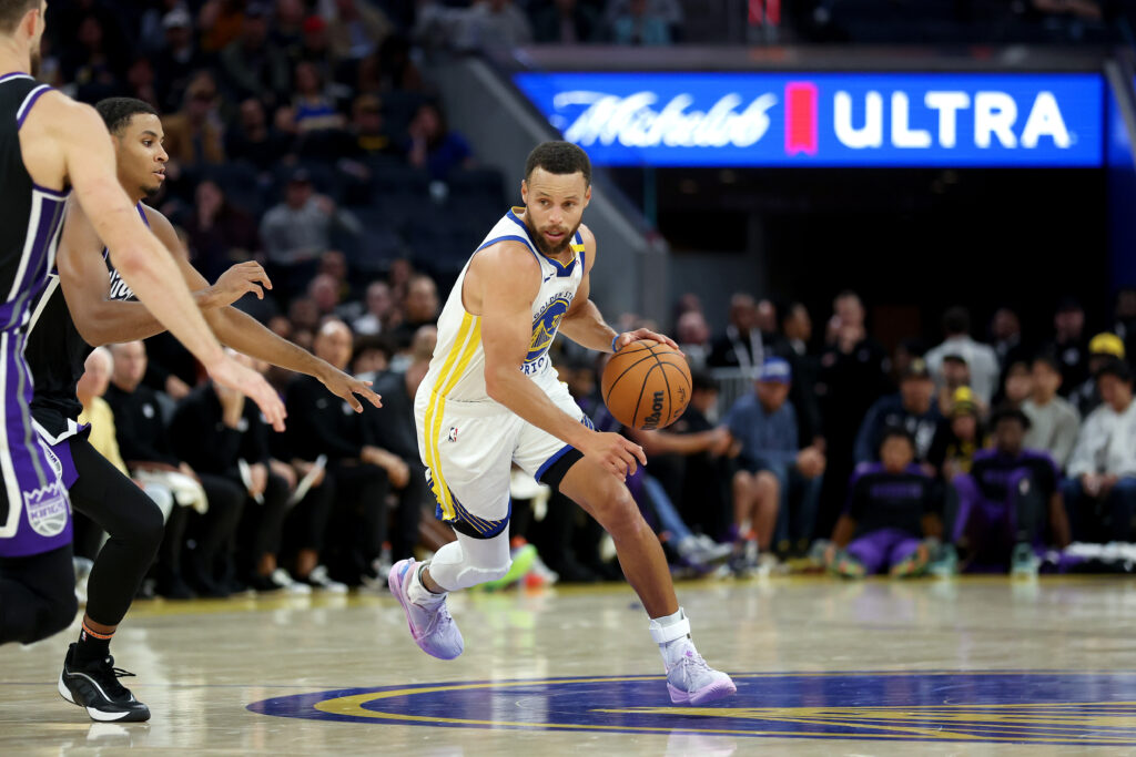 Stephen Curry targets NBA records in 2024-25 NBA season.